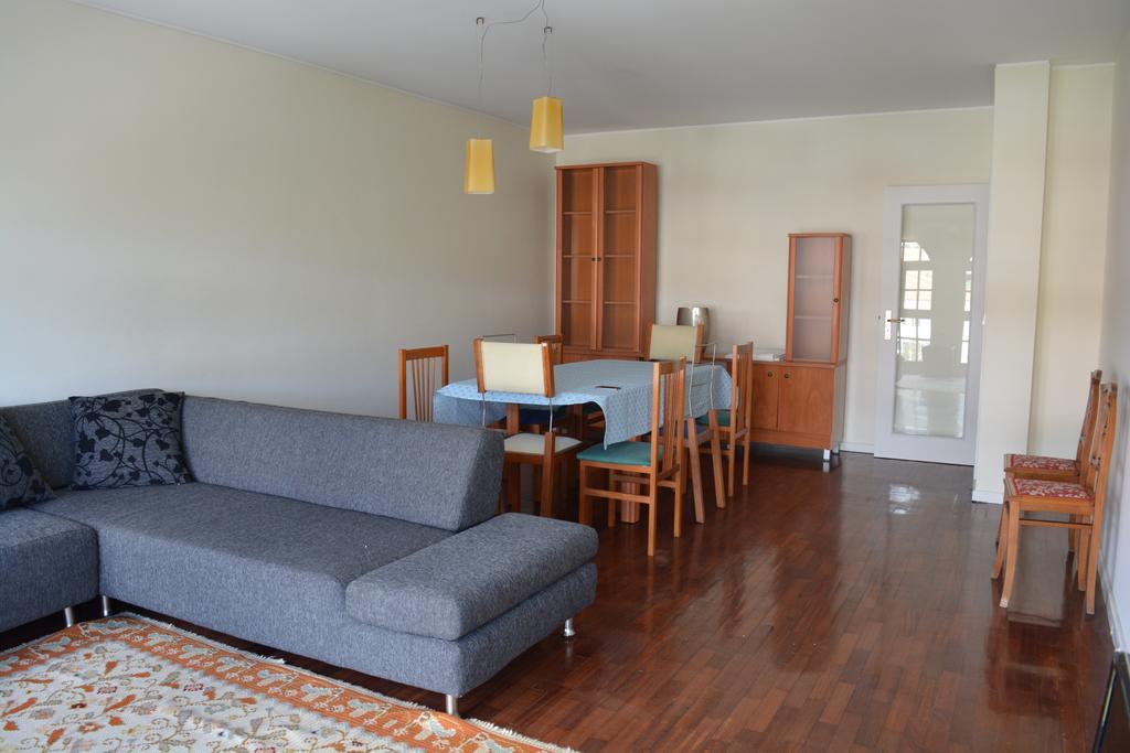 Spacious Apt. At Viana's Location