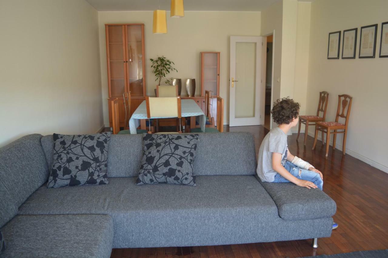 Spacious Apt. At Viana's Location