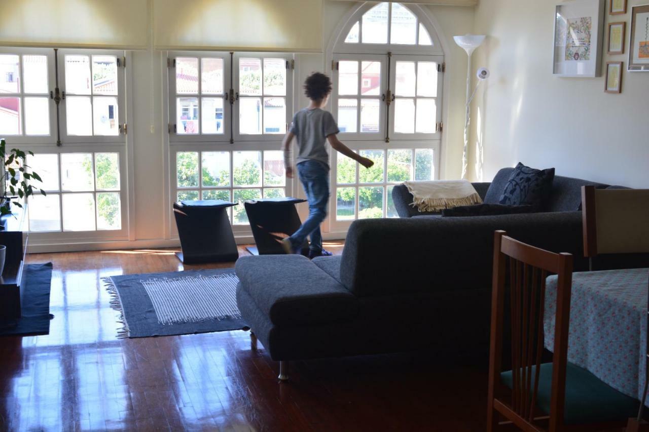 Spacious Apt. At Viana's Location Apartment *